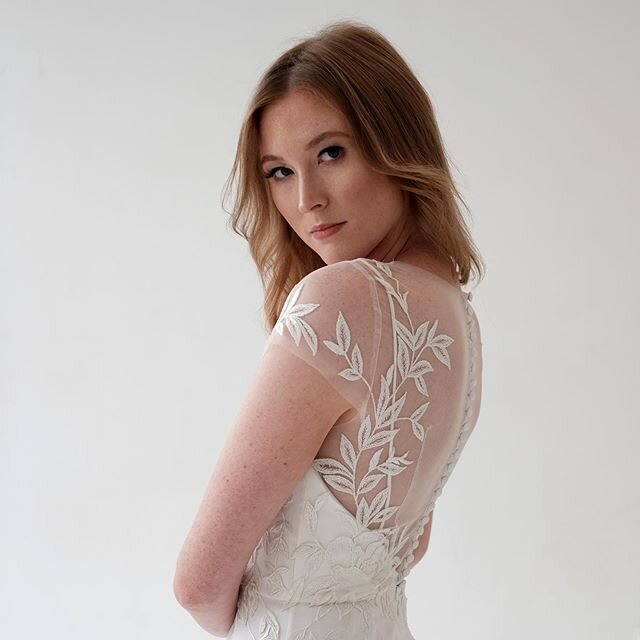 Our Christa gown in luxurious silk crepe with delicate lace vines climbing over the shoulder. .
.
.
Photographer: Ian Jenkins
MUA: @melyrosalezmua 
Model: @josefineesvensson 
#modernbride #coolbride #minimalbride #weddingdress #bridalstyle #nybride #